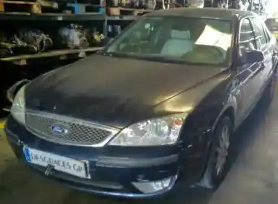 Vehículo de desguace ford mondeo berlina (ge) ambiente del año 2003 con motor hjbb