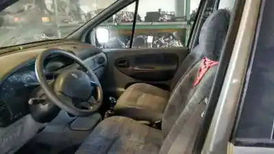 Здавання транспортного засобу renault scenic rx4 (ja0) 1.9 dci salomon року 2001 потужний f8q790