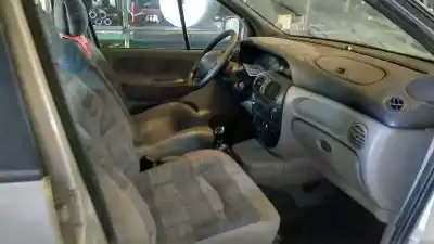 Здавання транспортного засобу renault scenic rx4 (ja0) 1.9 dci salomon року 2001 потужний f8q790