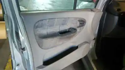 Здавання транспортного засобу renault scenic rx4 (ja0) 1.9 dci salomon року 2001 потужний f8q790