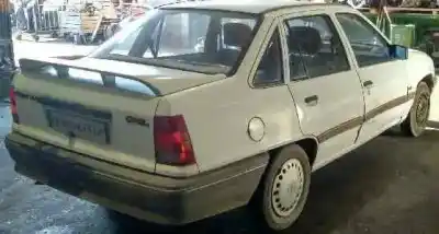 Veículo de Sucata opel kadett e california berlina do ano 1991 alimentado c14nz