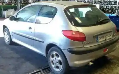 Veicolo di demolizione peugeot                                            206 berlina                                                                                                                                                                                                                                                x-line                                                                                                                                                                                                                                                     dell'anno 1999 alimentato wjz