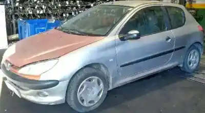 Veicolo di demolizione peugeot                                            206 berlina                                                                                                                                                                                                                                                x-line                                                                                                                                                                                                                                                     dell'anno 1999 alimentato wjz