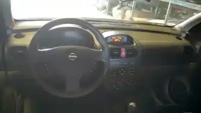 Здавання транспортного засобу opel corsa c club року 2001 потужний z12xe
