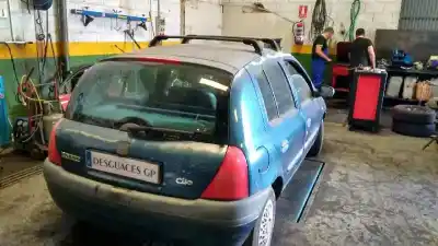 Sloopvoertuig renault clio ii fase i (b/cbo) 1.2 van het jaar 1998 aangedreven d7f730