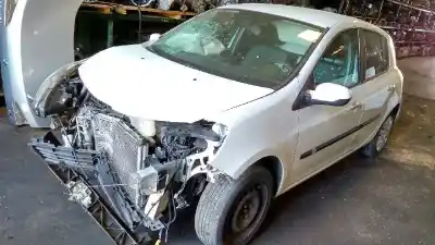 Sloopvoertuig renault clio iii authentique van het jaar 2010 aangedreven k9k