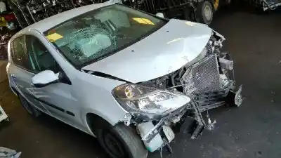 Sloopvoertuig renault clio iii authentique van het jaar 2010 aangedreven k9k