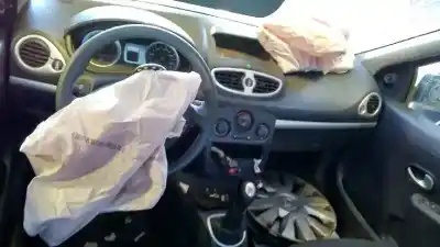 Sloopvoertuig renault clio iii authentique van het jaar 2010 aangedreven k9k