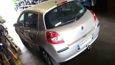 Veicolo di demolizione renault clio iii confort expression dell'anno 2007 alimentato k4j780