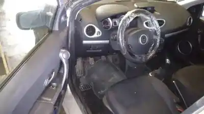 Veicolo di demolizione renault clio iii confort expression dell'anno 2007 alimentato k4j780