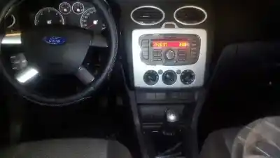 Veículo de Sucata ford focus berlina (cap) ambiente (d) do ano 2007 alimentado hhda