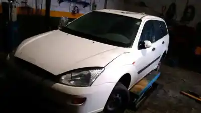 Veículo de Sucata ford focus turnier (cak) ambiente do ano 2001 alimentado c9db