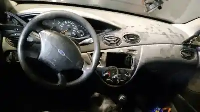 Veículo de Sucata ford focus turnier (cak) ambiente do ano 2001 alimentado c9db