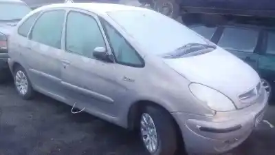 Vehículo de desguace CITROEN XSARA PICASSO 2.0 HDi del año 2000 con motor RHY