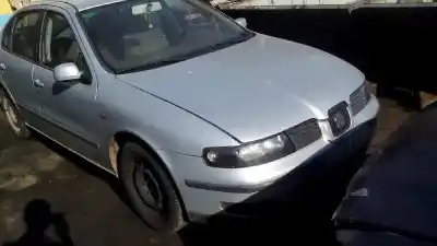 Veículo de Sucata seat                                               toledo (1m2)                                                                                                                                                                                                                                               select                                                                                                                                                                                                                                                     do ano 1999 alimentado ahf