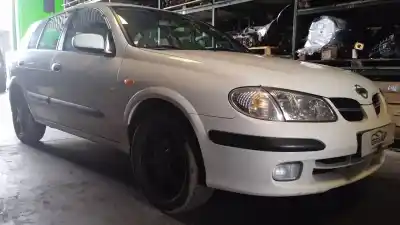 Veicolo di demolizione nissan almera (n16/e) acenta dell'anno 2001 alimentato yd22d
