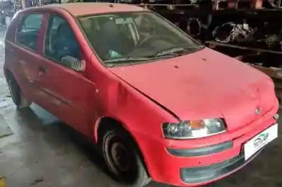 Veículo de Sucata fiat punto berlina (188) 1.2 8v dynamic do ano 2001 alimentado 188a4000