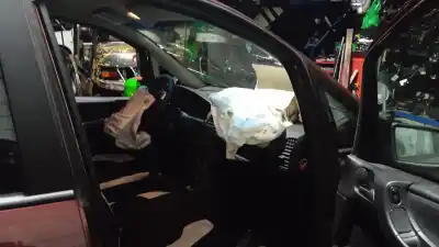 Vehicul casat opel zafira a club al anului 2004 alimentat y20dth