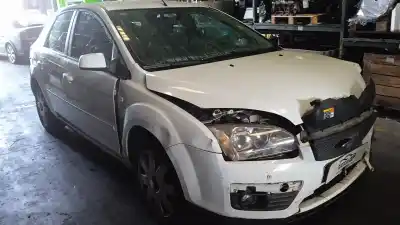 Veículo de Sucata ford focus berlina (cap) ghia do ano 2007 alimentado kkda