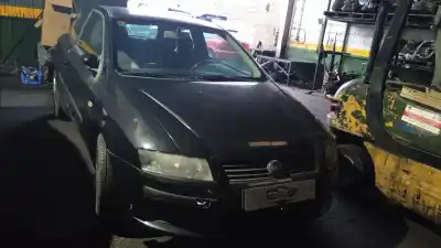Veículo de Sucata fiat stilo (192_) 1.6 16v (192_xb1a) do ano 2004 alimentado 182b6000