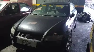 Veículo de Sucata fiat stilo (192_) 1.6 16v (192_xb1a) do ano 2004 alimentado 182b6000