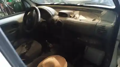 Здавання транспортного засобу renault kangoo (f/kc0) alize року 2001 потужний k7j Здавання транспортного засобу renault kangoo (f/kc0) alize року 2001 потужний k7j