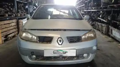 Vehículo de desguace RENAULT MEGANE II BERLINA 5P Confort Authentique del año 2002 con motor F9Q800