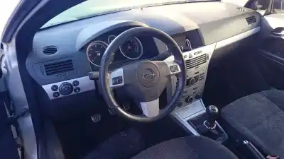 Здавання транспортного засобу opel astra gtc cosmo року 2006 потужний z17dth