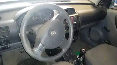 Здавання транспортного засобу opel corsa c club року 2002 потужний y17dtl