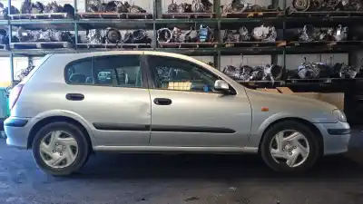 Véhicule à la ferraille nissan                                             almera (n16/e)                                                                                                                                                                                                                                             comfort                                                                                                                                                                                                                                                    de l'année 2001 alimenté yd22