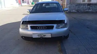 Véhicule à la ferraille AUDI                                               A3 (8L)                                                                                                                                                                                                                                                    1.9 TDI Ambiente                                                                                                                                                                                                                                           de l'année 2004 alimenté ASZ