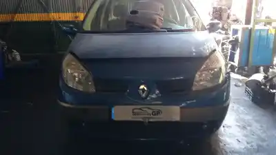 Veicolo di demolizione renault                                            scenic ii                                                                                                                                                                                                                                                  grand confort dynamique                                                                                                                                                                                                                                    dell'anno 2005 alimentato f9q