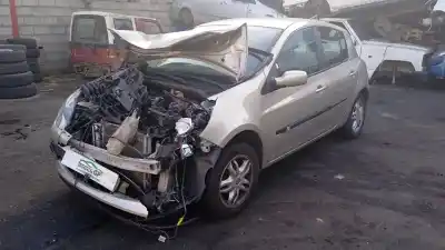 Veicolo di demolizione RENAULT CLIO III Exception dell'anno 2006 alimentato D4F740