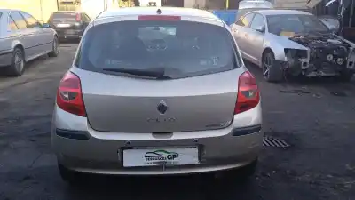 Veicolo di demolizione renault clio iii exception dell'anno 2006 alimentato d4f740