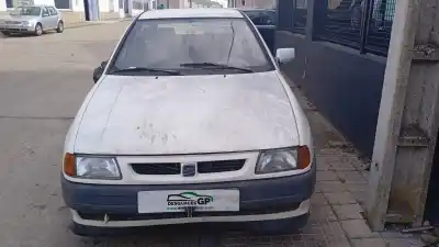 Vehículo de desguace SEAT IBIZA (6K) CL del año 2000 con motor AGP