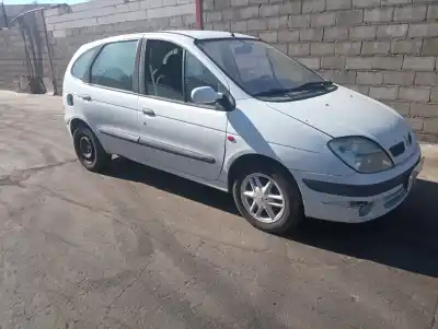 Scrapping Vehicle renault scenic (ja..) 1.9 dci authentique of the year 2000 powered f9q