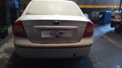 Veículo de Sucata ford focus berlina (cap) ghia do ano 2006 alimentado kkda