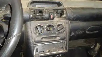 Veículo de Sucata opel corsa b 1.0 eco do ano 1998 alimentado x10xe