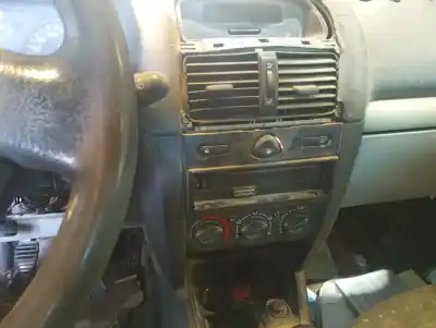 Здавання транспортного засобу renault   року 2001 потужний d4f
