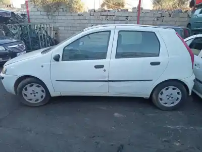 Veículo de Sucata fiat punto berlina (188) 1.2 8v dynamic do ano 2003 alimentado 188a4000