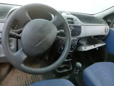 Veículo de Sucata fiat punto berlina (188) 1.2 8v dynamic do ano 2003 alimentado 188a4000