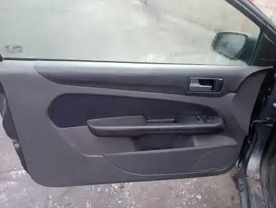 Veicolo di demolizione ford focus berlina (cap) ambiente (d) dell'anno 2006 alimentato kkda