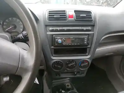 Veículo de Sucata kia picanto 1.1 active do ano 2004 alimentado g4hg