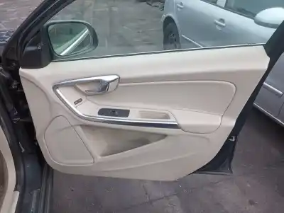 Veículo de Sucata volvo s60 lim. momentum do ano 2013 alimentado d5204t3