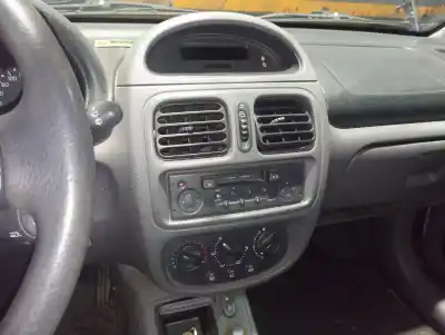 Утилизация автомобиля renault clio ii fase i (b/cbo) 1.4 alize 75 cv / 55 kw года 2000 питание e7j780