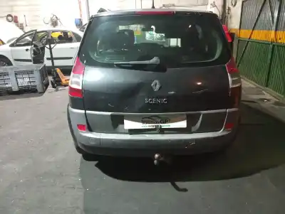 Veicolo di demolizione renault                                            scenic ii                                                                                                                                                                                                                                                  confort authentique                                                                                                                                                                                                                                        dell'anno 2005 alimentato k9k