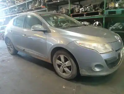 Verschrottungsfahrzeug renault                                            megane iii berlina 5 p                                                                                                                                                                                                                                     dynamique                                                                                                                                                                                                                                                  des jahres 2010 angetrieben k9k