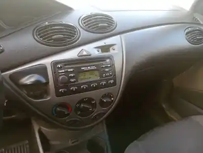 Veículo de Sucata ford focus turnier (cak) ghia do ano 2003 alimentado c9db