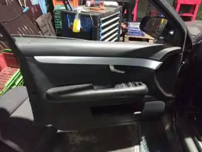 Veículo de Sucata audi a4 berlina (8e) 2.5 v6 24v tdi do ano 2004 alimentado bau