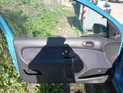 Véhicule à la ferraille peugeot 206 berlina e-music de l'année 2000 alimenté kfx